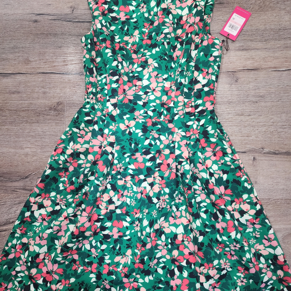 Vince Camuto Green Floral Dress New Tags 10 So Pretty